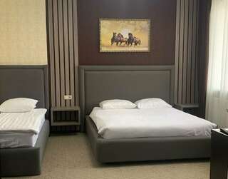 Гостиница Голден Стар Тимашевск Трехместный номер-1